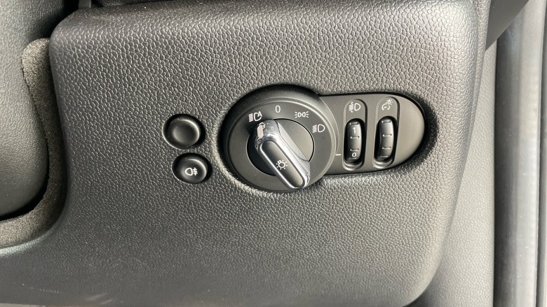 MINI Hatchback 2.0 Cooper S Exclusive 3dr Auto Petrol Hatchback